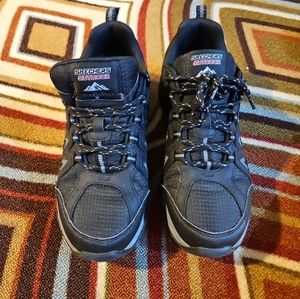 SKECHERS Men's Terrabite Trail Hiking Shoes US Size 8 Dark Grey